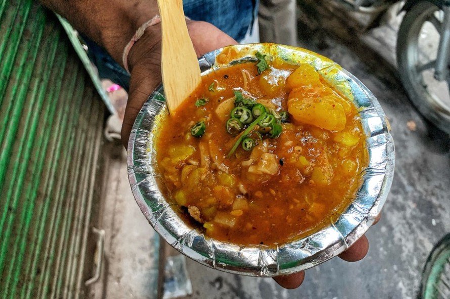 Kachori chaat, Old Delhi street snack